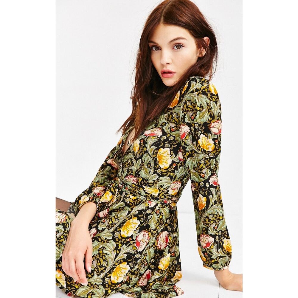 Ecote Urban Outfitters Dark Floral Filigree Wrap Dress Long Sleeve S